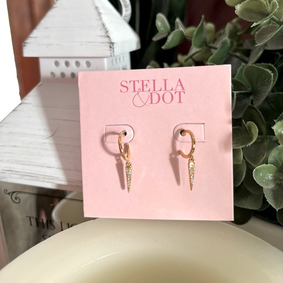 Stella & Dot Jewelry - Stella & Dot Sparkle & Shine Gold Hoops